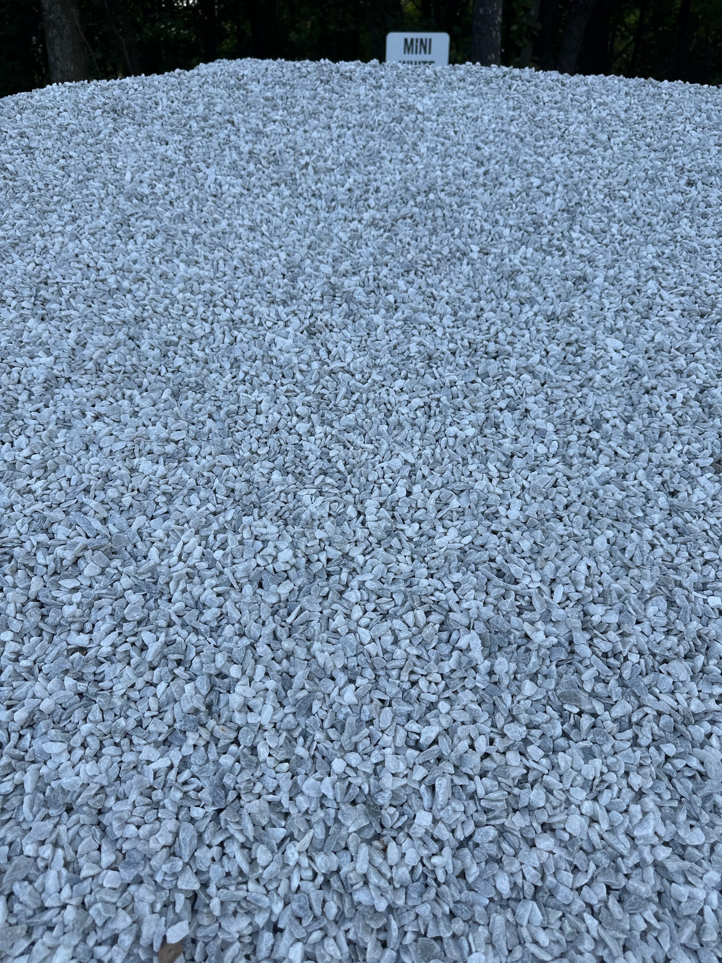 MINI WHITE MARBLE | PER TON